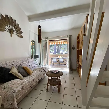 Sm0013 Maxime 2 Pieces Mezzanine 5 Couchages Apartment Sainte-Maxime